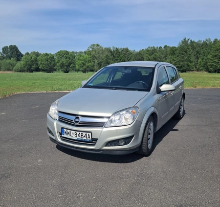 Opel Astra cena 10900 przebieg: 252400, rok produkcji 2009 z Wołomin małe 137